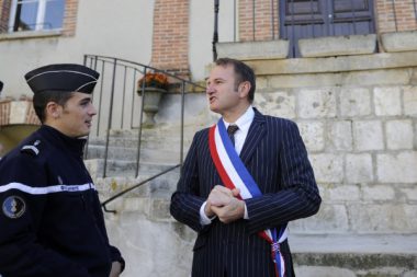 Gendarme et maire