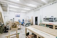 À Marseille, Make it Marseille (MIM) est un ancien bar et salle de concert transformé en espace
de coworking pour artisans.