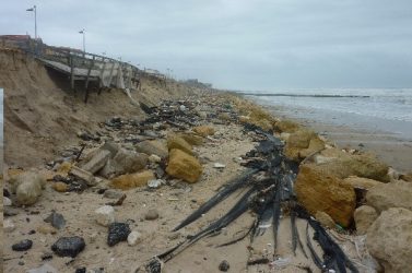 Très menacée par l’érosion, Lacanau en Gironde fait partie des premières communes à avoir adopté une stratégie locale
de gestion du trait de côte incluant notamment un scénario de relocalisation.