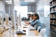 bibliotheque-numerique-peopleimages.com-AdobeStock_487646871