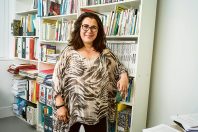 Mme Nadia Arab.