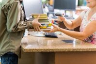 bibliotheque- Tyler Olson-AdobeStock_60052283
