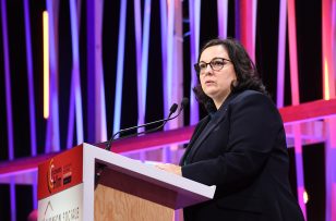 Congrès HLM : Emmanuelle Cosse réclame de la visibilité pour le logement