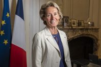 caroline-cayeux