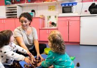 À Nantes, Sabrina prend soin des tout-petits