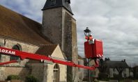 Le passage en LED peut s’effectuer sur des lanternes existantes grâce à la technique du rétro-fit, comme sur la Place de l’Église à Fresnay-l’Évêque