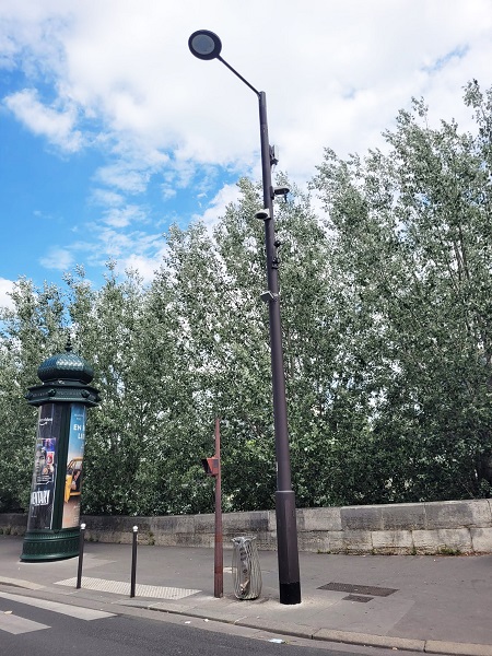 Luminaire équipé de KaraTM - Quai d’Austerlitz à Paris
