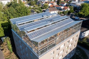 La serre pépinière du projet Symbiose
servira à produire des fruits et des
légumes mais aussi de l’eau chaude
sanitaire.