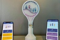 Grâce à Handivisible, les personnes en situation de handicap peuvent se faire connaître dans une file d’attente