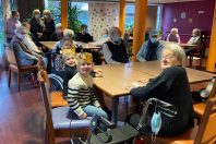 Deux classes de maternelle dans un Ehpad