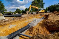 travaux publics , construction de lotissement , passage des cana