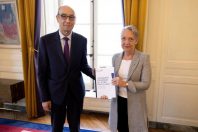 Remise du rapport sur "Les incidences économiques de l’action pour le climat" de Jean Pisani-Ferry à Elisabeth Borne