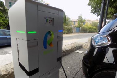 Bornes de recharge Reveo