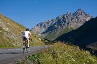 Des territoires engagés dans une course aux cols réservés aux cyclistes