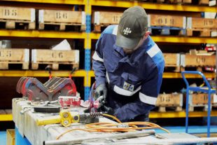 Née dans les services à l'hydraulique industrielle, EDHD s'est ouverte vers le monitoring et la maintenance prédictive.