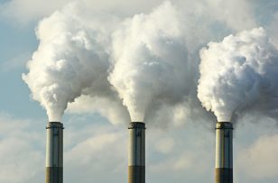 Pollutions industrielles : les collectivités tâtonnent face aux risques sanitaires