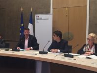 Patrice Vergriete, ministre en charge du logement, avec Mathieu Hanotin et Michèle Lutz