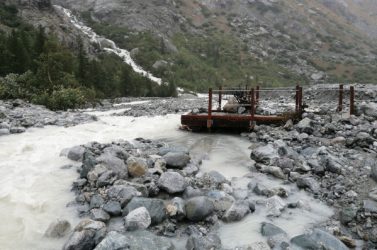 La passerelle du torrent du glacier Noir dans les Écrins a été emportée par la crue du 27 août 2023.