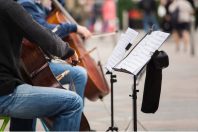 musique-rue-scharfsinn86-AdobeStock_171828592