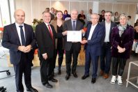 Remise de la certification HQE infrastructures durables par Certivéa en présence des présidents de Toulouse Métropole et de Tisséo Collectivités, des équipes de Tisséo Ingénierie.