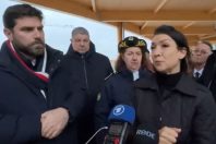 Le maire de L'Haÿ-les-Roses (Val de Marne),  Vincent Jeanbrun, et la secrétaire d'Etat à la Ville, Sabrina Agresti-Roubache, le 4 décembre 2023.