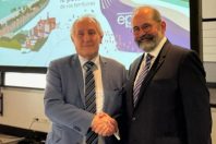 L'ancien et le nouveau président de la Fédération des élus des Entreprises publiques locales (FedEPL), Patrick Jarry (à gauche) et Philippe Laurent (à droite).