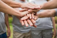benevoles-WavebreakmediaMicro-AdobeStock_83643309