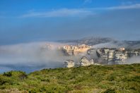 paysage citadelle brume