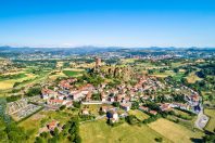 ruralite-polignac-auvergne-Leonid Andronov-AdobeStock_214830953