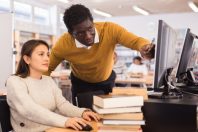 bibliothèque-JackF-AdobeStock_456836704