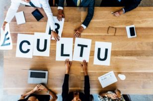 Baisses des financements, menaces de fermeture… : avis de gros temps sur les agences culturelles territoriales