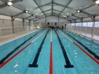 Le premier bassin couvert de Weeloc a été installé à Châtenay-Malabry (Hauts-de-Seine) en octobre 2023.