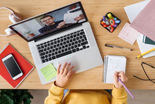 studi La transformation de l'éducation grâce aux formations en ligne