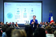 A Dijon, le 13 décembre 2023, Christophe Béchu, ministre de la Transition écologique et de la cohésion des territoires, lance la COP de Bourgogne - Franche-Comté.