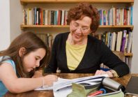 Virage démographique : « Loin des idées reçues,  les plus de 65 ans sont des acteurs essentiels de la société »