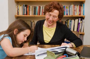 Virage démographique : « Loin des idées reçues,  les plus de 65 ans sont des acteurs essentiels de la société »
