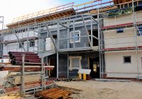 Un bâtiment en construction