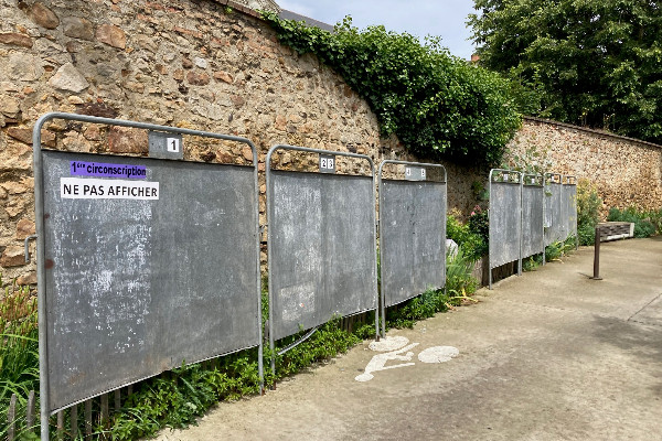 Gros plan sur une commune orpheline de maire, à Dompierre-les-­Tilleuls