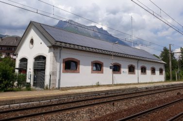 Environ 30 % de l’électricité produite par l’atelier des quais est 
consommée par des ménages modestes, allégeant leur facture.