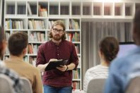 bibliotheque-animation-AnnaStills-AdobeStock_308529085