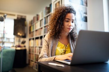Manuels scolaires : bras de fer entre la région Ile-de-France et les éditeurs