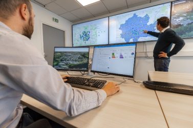 Le centre de pilotage d'Angers Loire Métropole (Maine-et-Loire) permet d'avoir une vision globale de l'ensemble du territoire 
en temps réel.