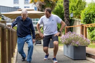 Dans cet Ehpad nantais, la santé passe aussi par les pieds
