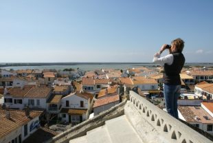 jumelles-Pictures news-AdobeStock_13209677