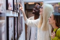 jeunes-musee-culture-Iryna-AdobeStock_227620009