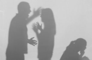 Lutte contre les violences faites aux femmes : la France appelée à enclencher la seconde