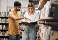 bibliotheque-K Abrahams-peopleimages.com-AdobeStock_554621826