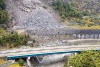 La Savoie a eu, fin 2023, plus de 300 événements naturels à gérer, à la suite de pluies intenses. Ici, un éboulement proche de la commune de Freney.