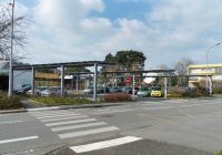 Vannes (Morbihan) développe des projets d’autoconsommation collective d’électricité produite par des panneaux
photovoltaïques, comme ici avec les ombrières installées sur le parking de la piscine de Kercado.