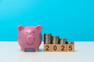New year 2025 and piggy bank